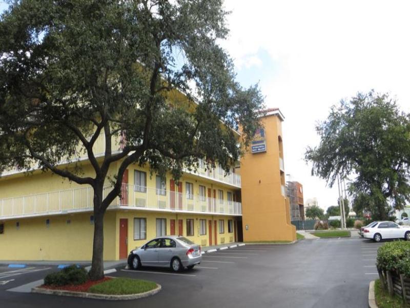 Mai Hana Hotel- Intl Drive, Trademark Collection By Wyndham Williamsburg Exteriör bild